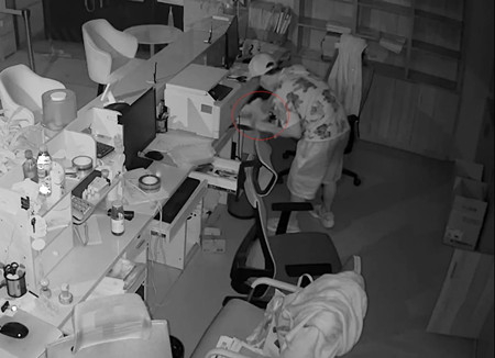 萬(wàn)全電子提示：請(qǐng)不要在店內(nèi)存放現(xiàn)金等貴重物品