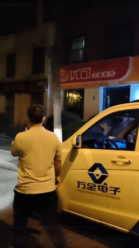 在成都疫情“靜默期”內(nèi)，成都萬全電子監(jiān)控中心、巡邏部門、工程部門一直保持全天在崗服務(wù)