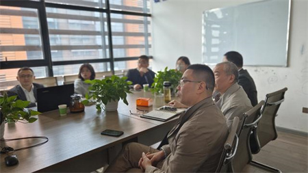 以AI視頻聯(lián)網(wǎng)報(bào)警服務(wù)為立足點(diǎn)，加大AI技術(shù)在各環(huán)境中的應(yīng)用