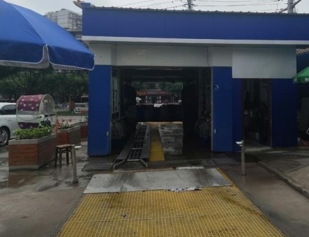 洗車場安裝AI視頻監(jiān)控，解決車牌識別和車流統(tǒng)計難題